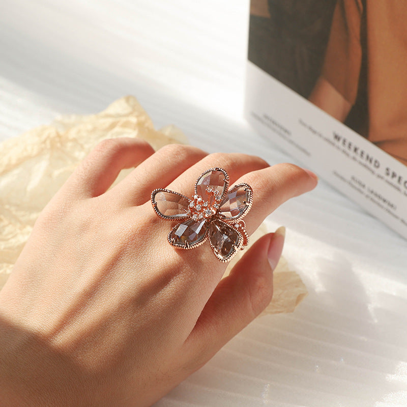 Cocktail Crystal flower ring